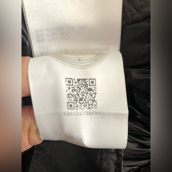 Womens moncler Puffer Jacket - Picture 13 of 14